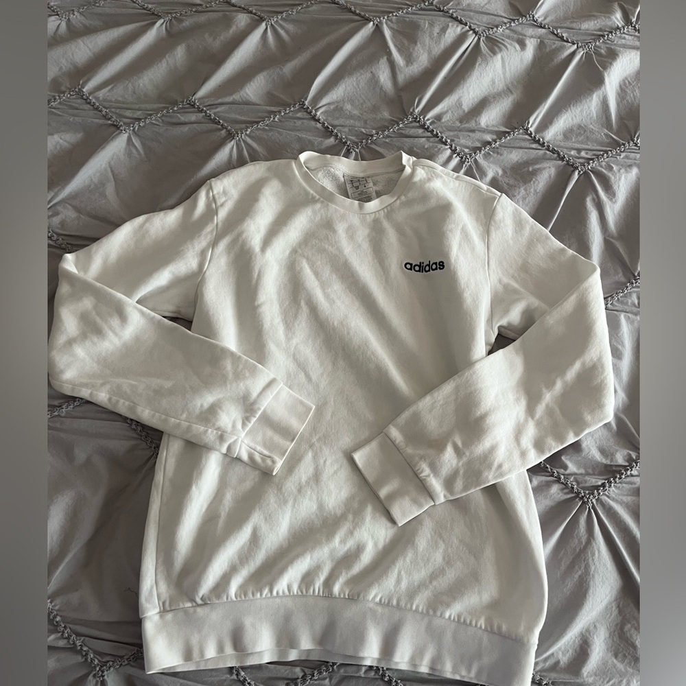 Adidas men’s SMALL WHITE CLASSIC BASIC CREW NECK SWEATSHIRT